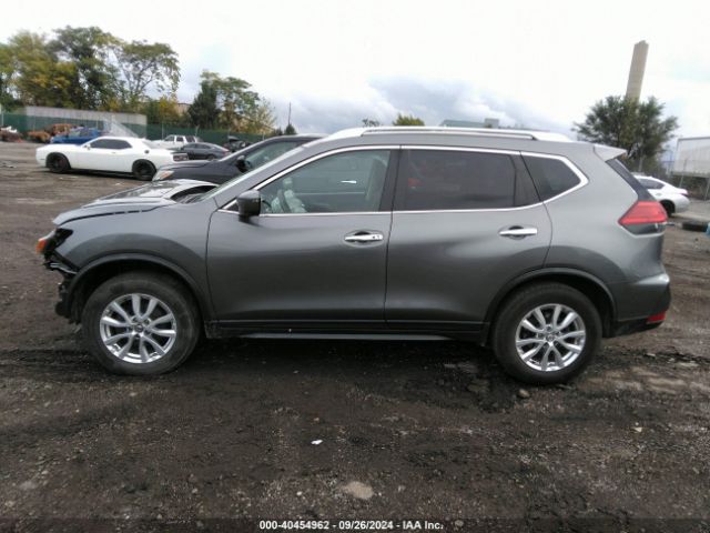 JN8AT2MV5HW009688 Nissan ROGUE SV