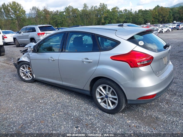 Ford FOCUS SE 2015 1FADP3K26FL233715 Image 3