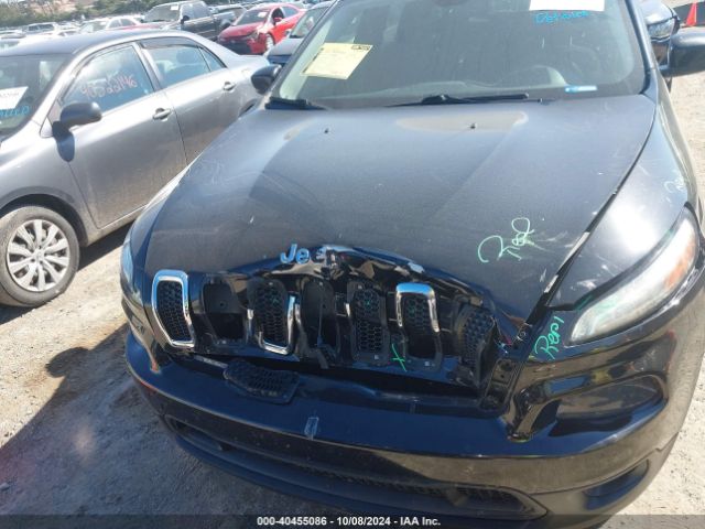 1C4PJLCS4HW549638 Jeep Cherokee Latitude Fwd