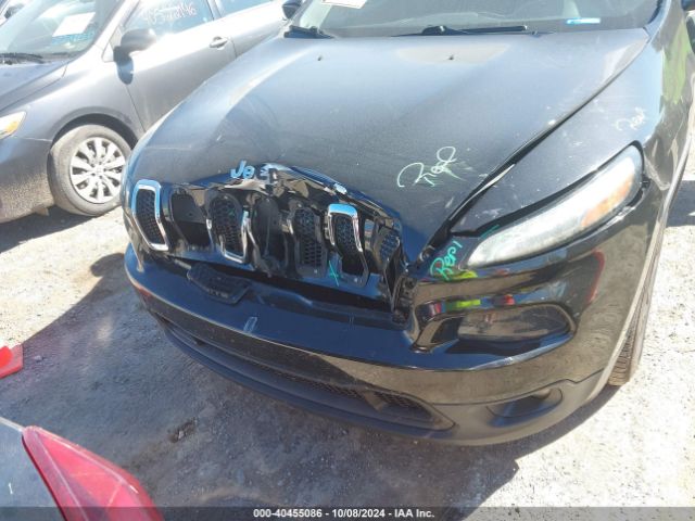 1C4PJLCS4HW549638 Jeep Cherokee Latitude Fwd