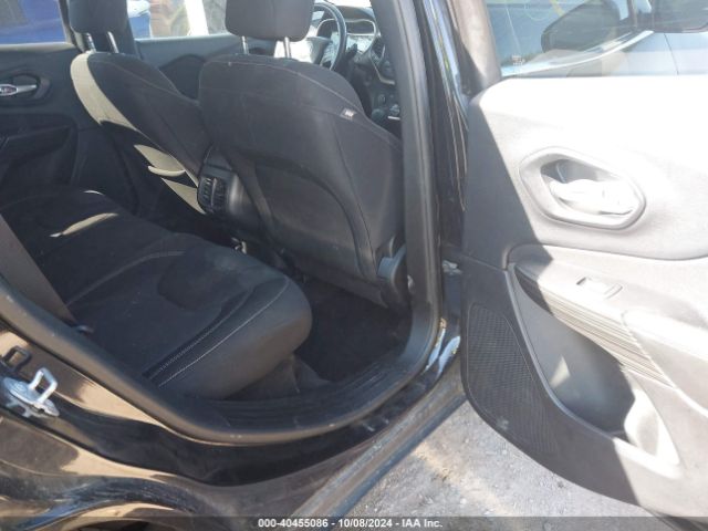 1C4PJLCS4HW549638 Jeep Cherokee Latitude Fwd