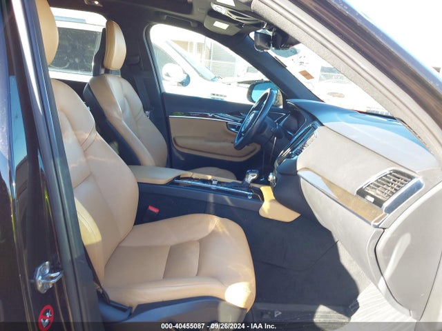 YV4A22PK9H1132422 Volvo Xc90 Momentum