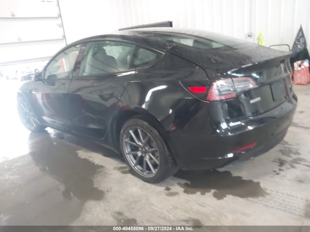 2022 TESLA MODEL 3 5YJ3E1EB3NF185037 Photo 2