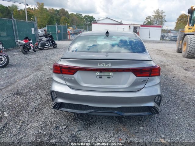 3KPF54AD9PE647082 KIA Forte Gt-line