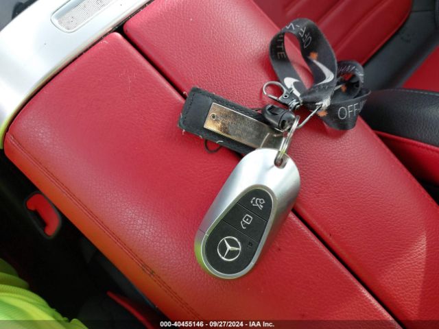 W1KAF4GB8PR106497 Mercedes-Benz C 300 Sedan
