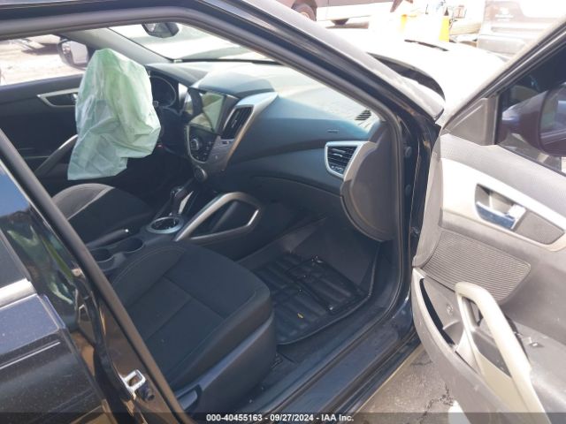KMHTC6AD6EU211319 Hyundai Veloster Base W/black