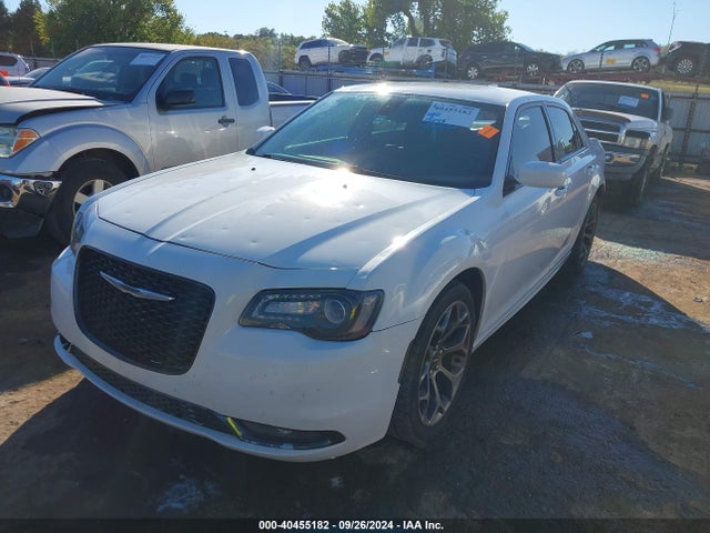 Chrysler 300 300s 2015 2C3CCABT2FH739428 Image 2