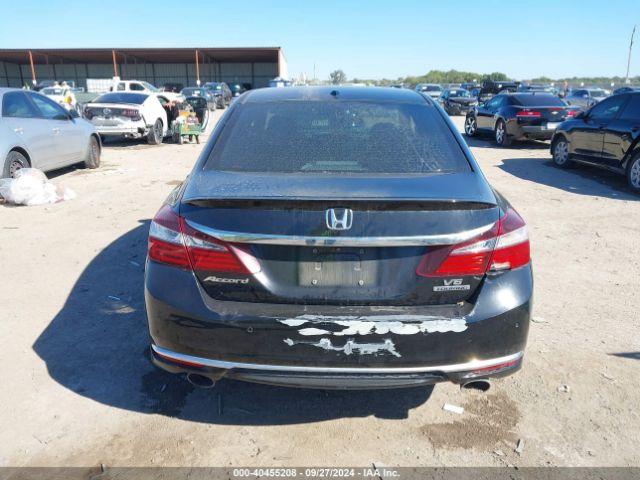 1HGCR3F96GA010922 Honda Accord Touring