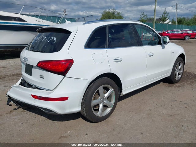 Audi Q5 2.0t Premium 2017 WA1M2AFP7HA080225 Image 4