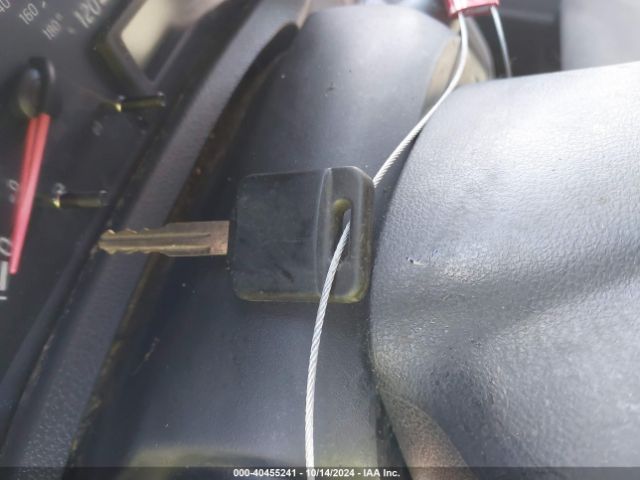 3N6CM0KN8HK697624 Nissan Nv200 S
