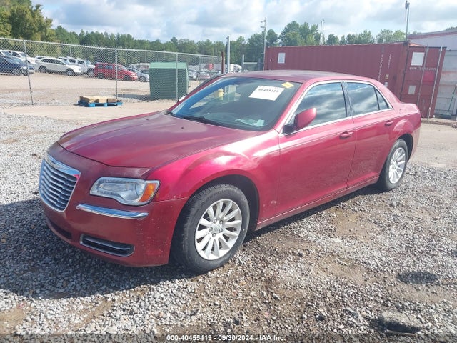 Chrysler 300 2014 2C3CCAAG9EH138519 Image 2
