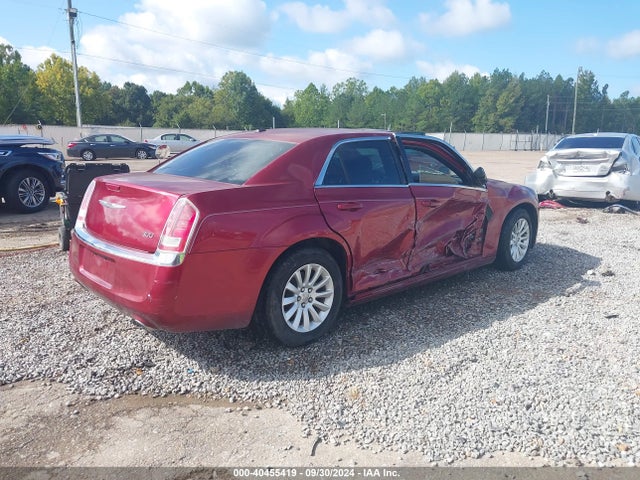 Chrysler 300 2014 2C3CCAAG9EH138519 Image 4