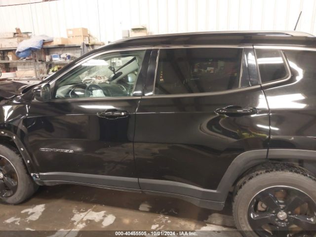 3C4NJDBB1KT767600 Jeep Compass Latitude 4x4