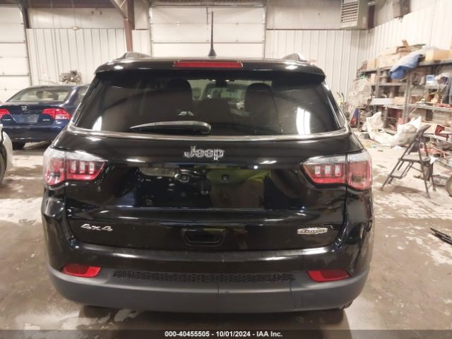 3C4NJDBB1KT767600 Jeep Compass Latitude 4x4