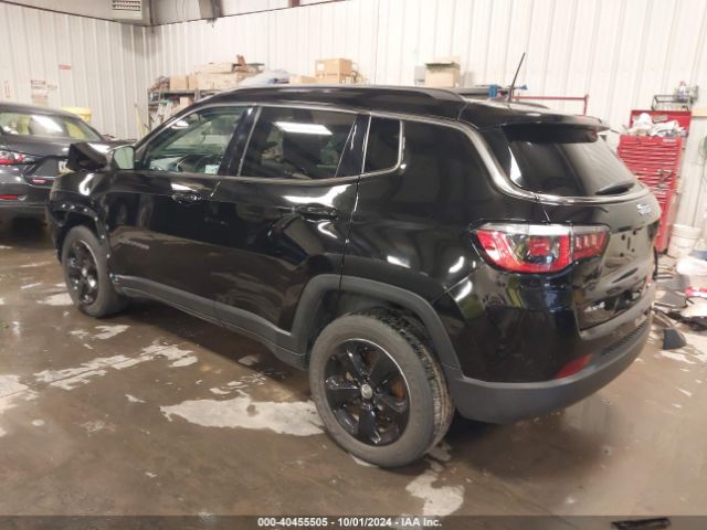 3C4NJDBB1KT767600 Jeep Compass Latitude 4x4