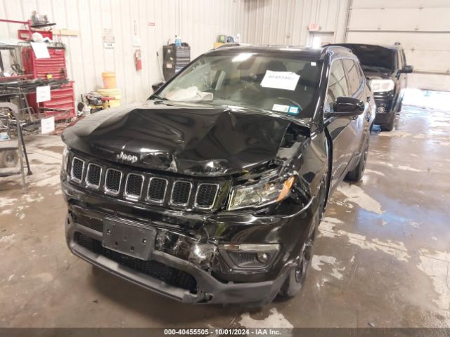 3C4NJDBB1KT767600 Jeep Compass Latitude 4x4