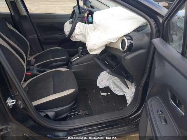 3N1CN8EV3ML836303 Nissan Versa Sv Xtronic Cvt