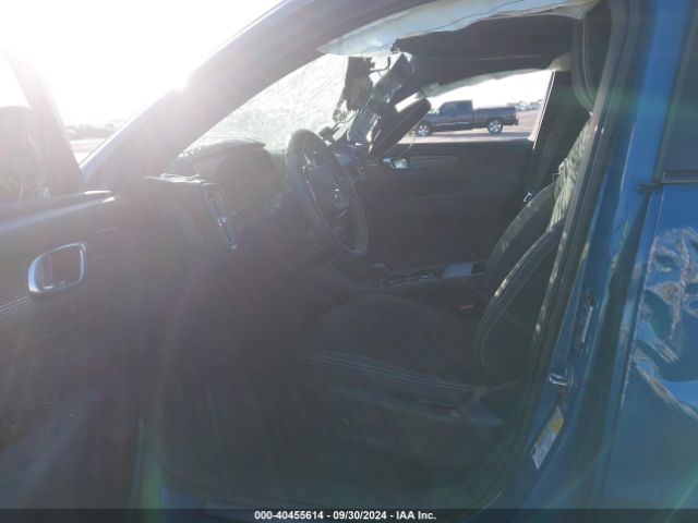 YV4L12ULXP2962358 Volvo Xc40 B5 Plus Dark Theme