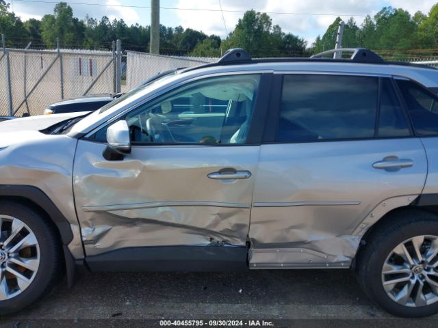 2T3C1RFV3PW280715 Toyota Rav4 Xle Premium