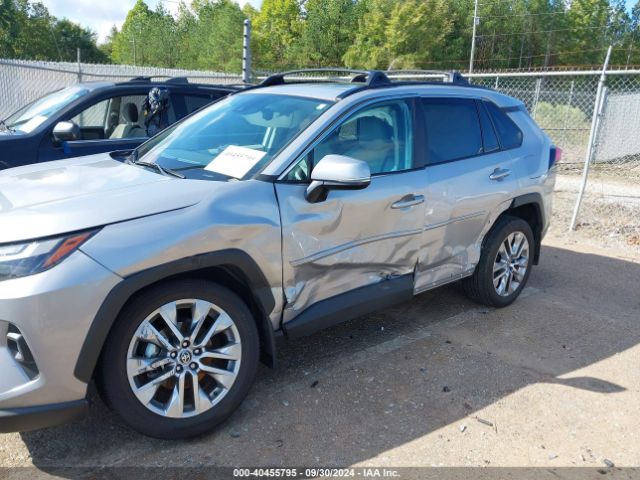 2T3C1RFV3PW280715 Toyota Rav4 Xle Premium