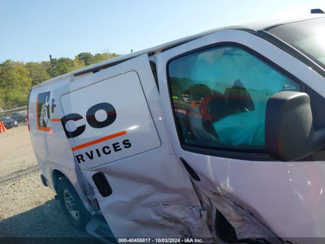 1GTW7AFP0N1147890 GMC Savana Cargo Rwd 2500 Regular Wheelbase Work Van