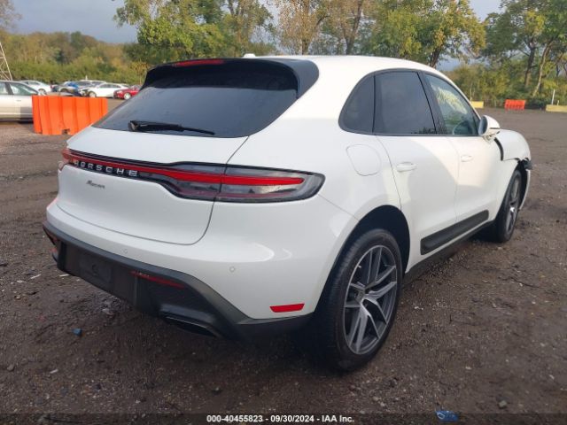 2022 PORSCHE MACAN WP1AA2A50NLB07268 Photo 3
