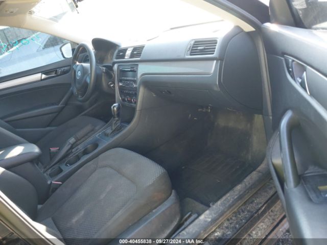1VWAP7A39EC021451 Volkswagen Passat 2.5l S