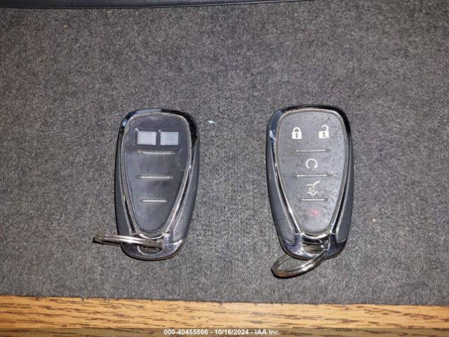 2GNAXMEV4J6214808 Chevrolet Equinox Premier