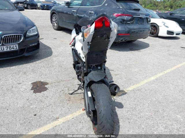 2019 SUZUKI GSX-R750 JS1GR7MA7K7101198 Photo 5
