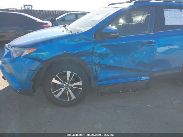 Toyota Rav4 Xle 2017 JTMRFREV3HD204262 Image 6