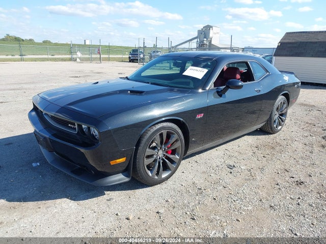 Dodge Challenger Srt8 2014 2C3CDYCJ3EH251171 Image 2