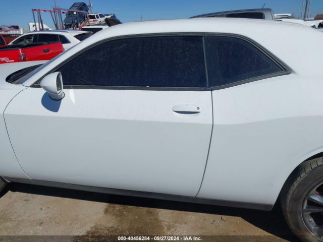 2C3CDZGG6NH165504 Dodge Challenger Sxt Awd