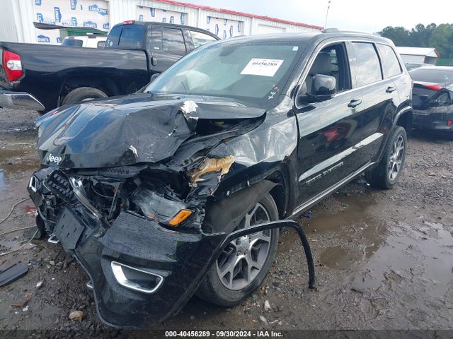 1C4RJFBG7JC157039 Jeep Grand Cherokee Sterling Edition 4x4
