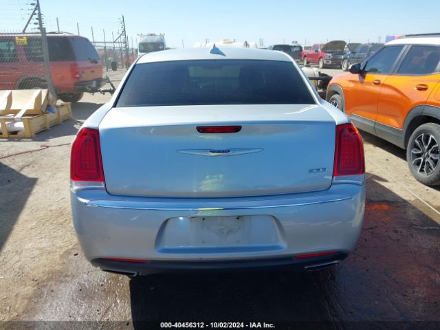 2C3CCAAG4KH666318 Chrysler 300 Touring L