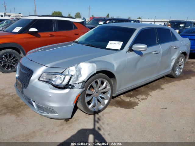 2C3CCAAG4KH666318 Chrysler 300 Touring L
