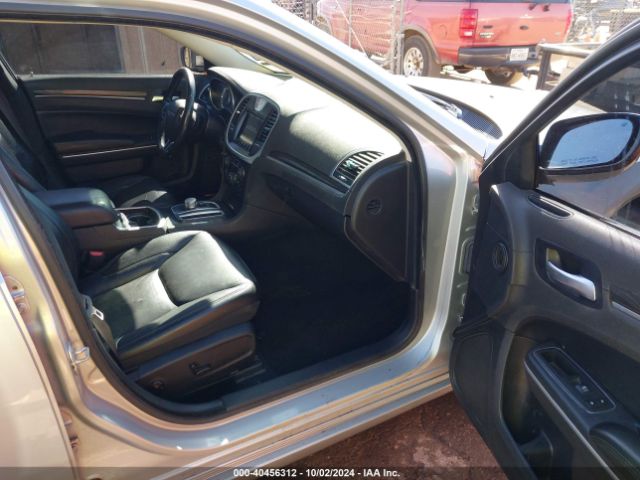 2C3CCAAG4KH666318 Chrysler 300 Touring L