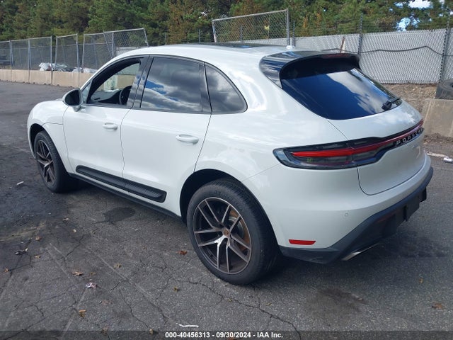 2024 PORSCHE MACAN WP1AA2A56RLB16921 Photo 2