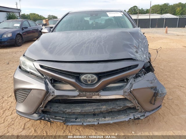 4T1B11HK0JU136653 Toyota CAMRY SE