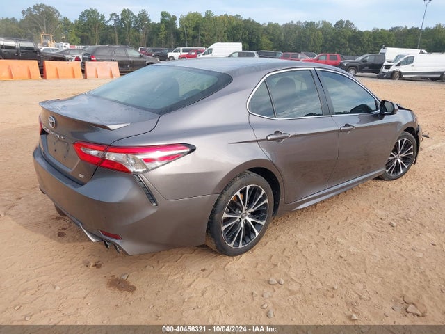 4T1B11HK0JU136653 Toyota CAMRY SE