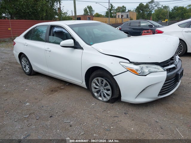 Продаж на аукціоні авто 2017 Toyota Camry Le, vin: 4T1BF1FK0HU268567, номер лоту: 40456407