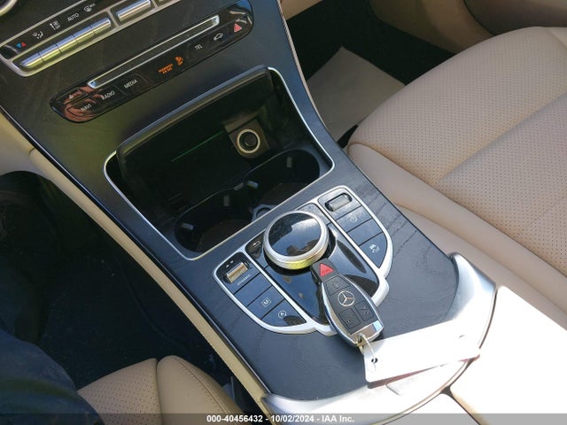 WDC0G4JB5KV130231 Mercedes-Benz GLC 300