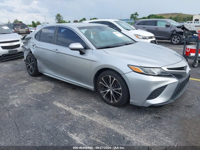 2018 4T1B11HKXJU062528 main image