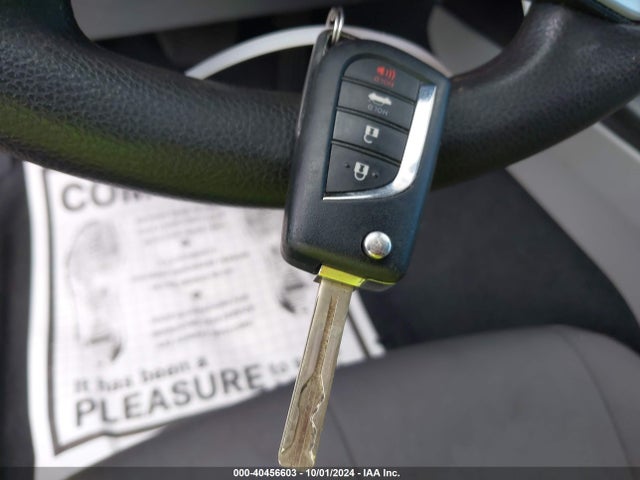 Toyota CAMRY LE 2022 4T1C11AK2NU070305 Image 11