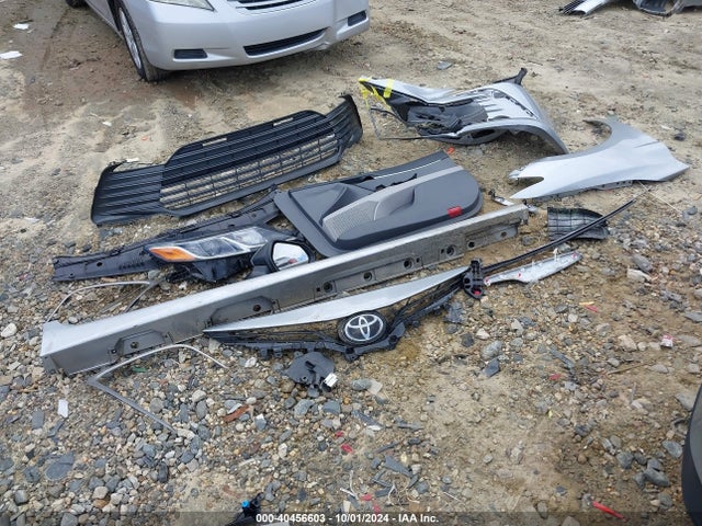 Toyota CAMRY LE 2022 4T1C11AK2NU070305 Image 12