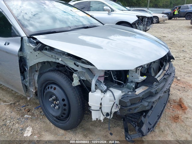 Toyota CAMRY LE 2022 4T1C11AK2NU070305 Image 6