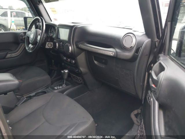 1C4BJWDG7HL745497 Jeep Wrangler Unlimited Sport 4x4