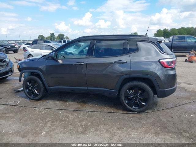 3C4NJCBB1KT613267 Jeep Compass Altitude Fwd