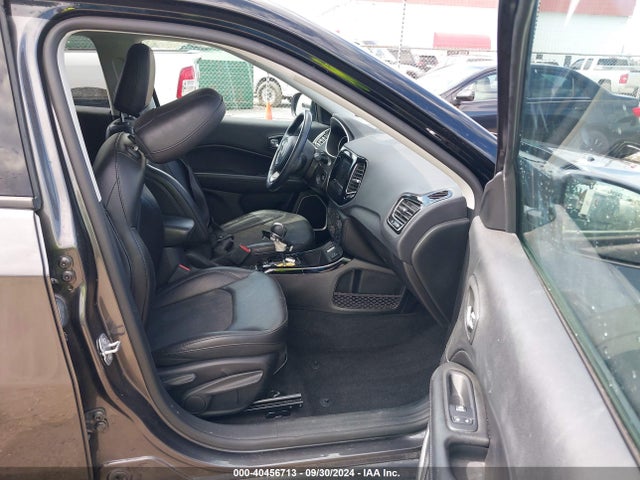 3C4NJCBB1KT613267 Jeep Compass Altitude Fwd
