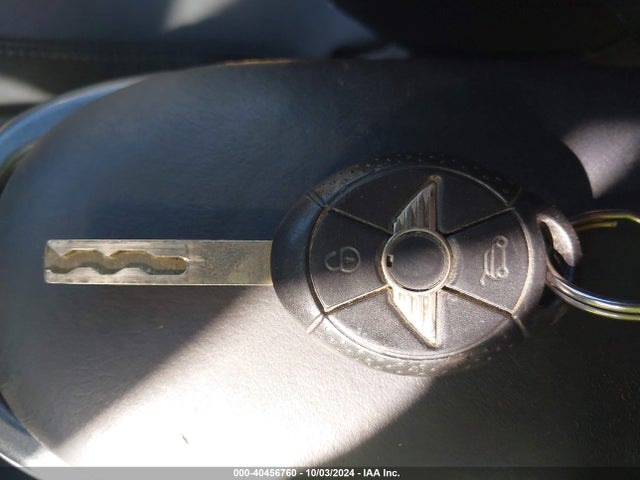 2007 MINI COOPER S WMWRH33517TJ43148 Photo 10