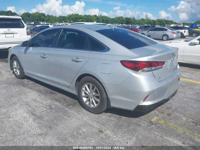 Hyundai SONATA SE 2019 5NPE24AF2KH796797 Image 3